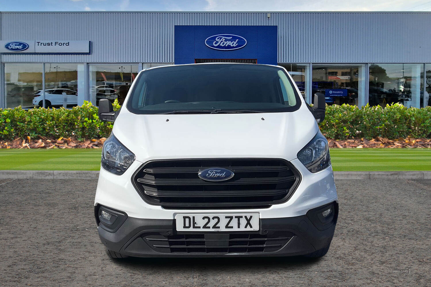 Jul 2022 Ford Transit Custom 2.0 EcoBlue 130ps Low Roof Leader Van