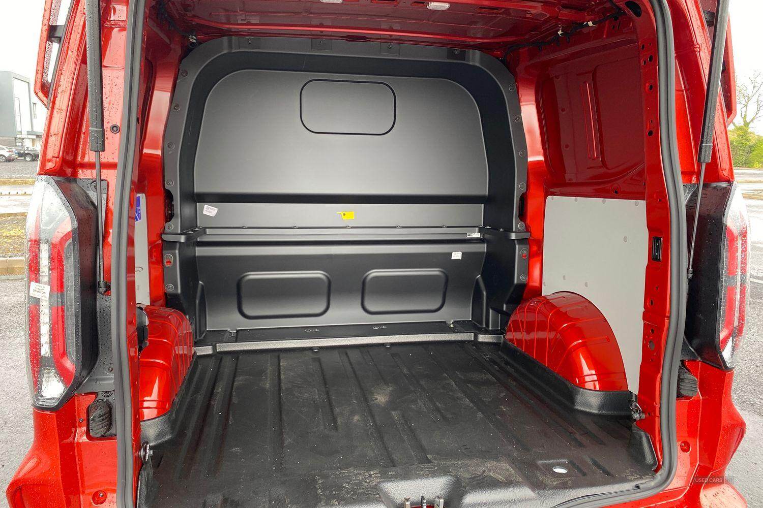 Ford Transit Custom 320 MSRT AUTO L1 SWB Double Cab In Van 2.0 170PS 8SPD AUTO 6.2 AWD Low Roof, LIFTGATE REAR CARGO, TOW BAR