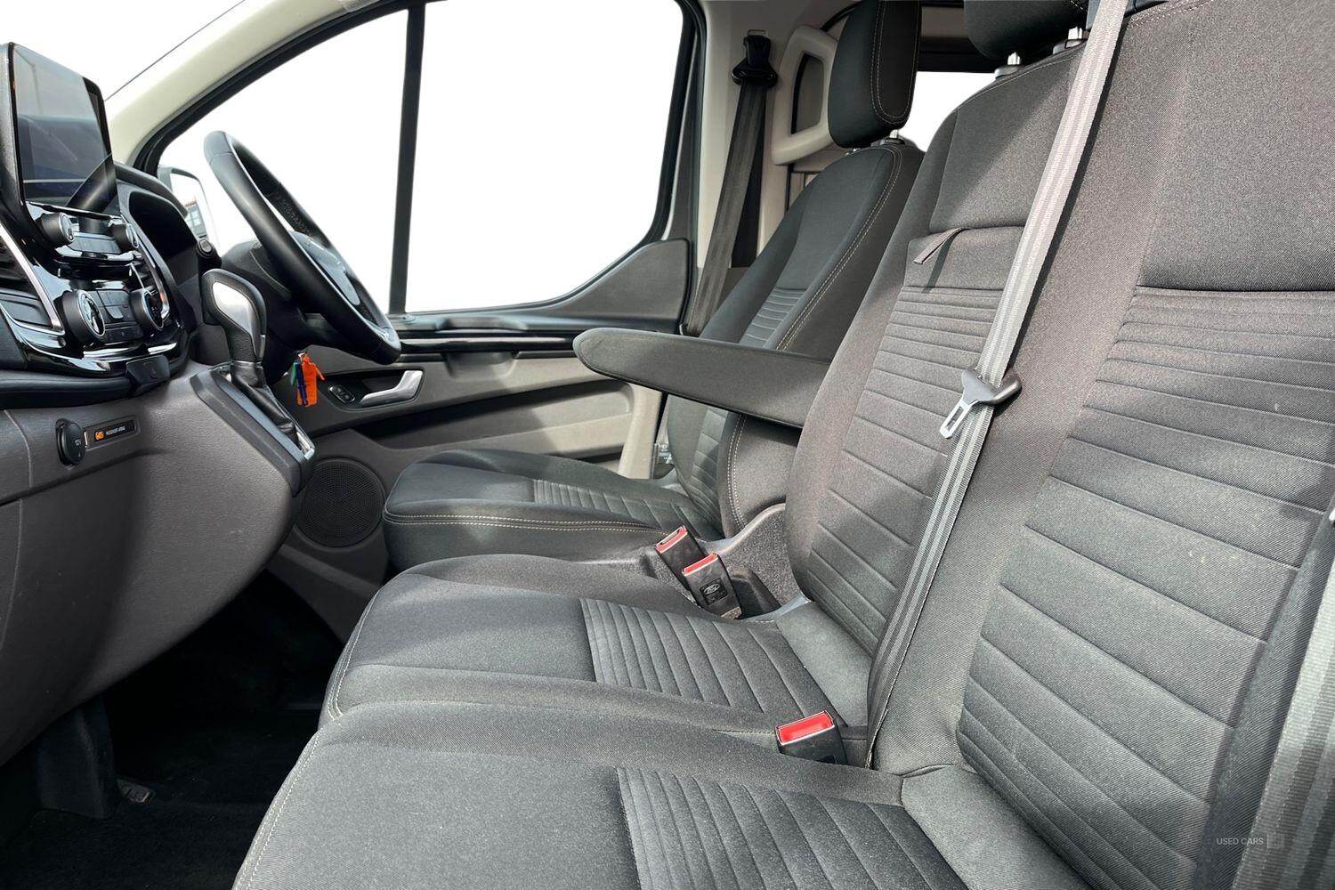 Nov 2022 Ford Transit Custom 2.0 EcoBlue 170ps Low Roof D/Cab Limited Van Auto