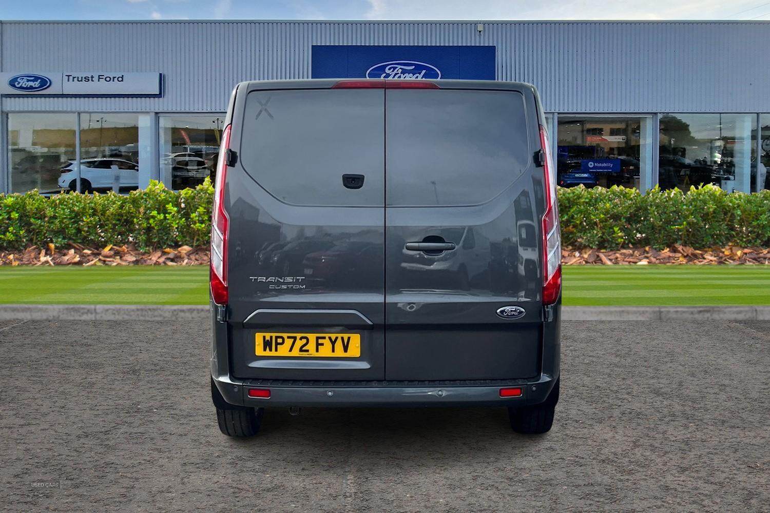 Nov 2022 Ford Transit Custom 2.0 EcoBlue 170ps Low Roof D/Cab Limited Van Auto