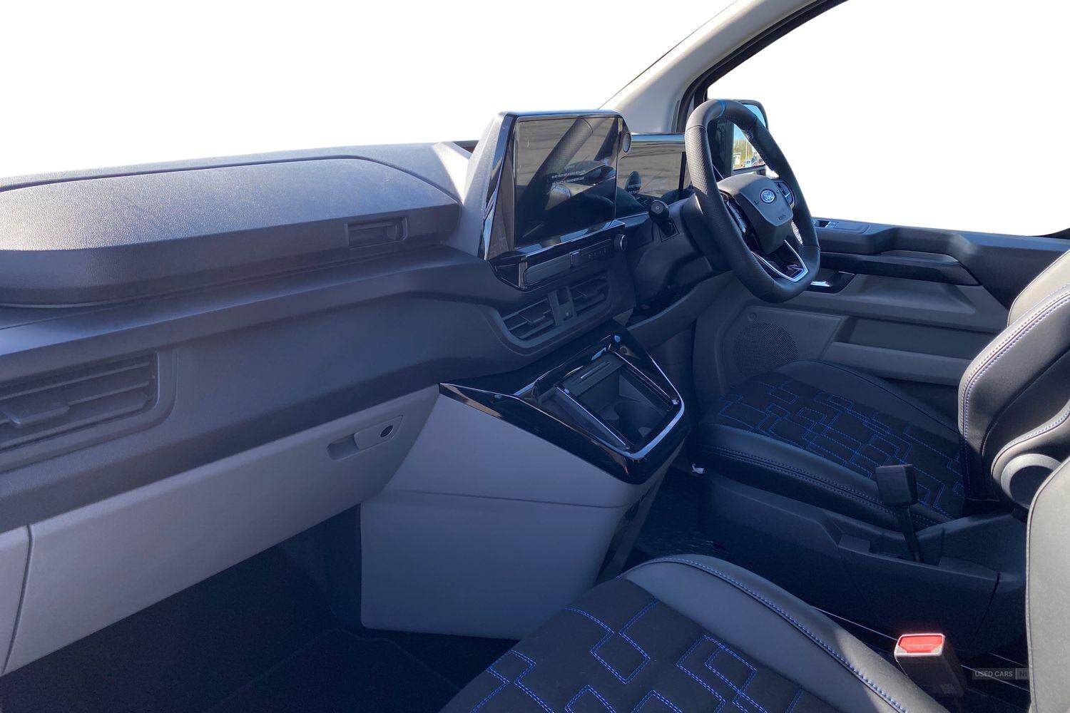 Ford Transit Custom 320 MSRT AUTO L1 SWB Double Cab In Van 2.5 232PS PHEV CVT 6.2 FWD Low Roof, LIFTGATE REAR DOOR