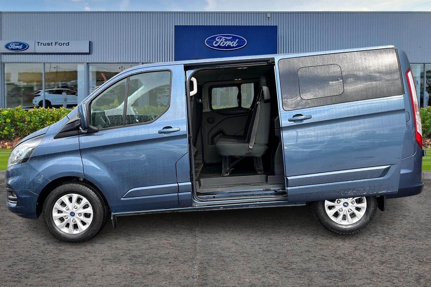 Oct 2022 Ford Transit Custom 2.0 EcoBlue 170ps Low Roof D/Cab Limited Van Auto