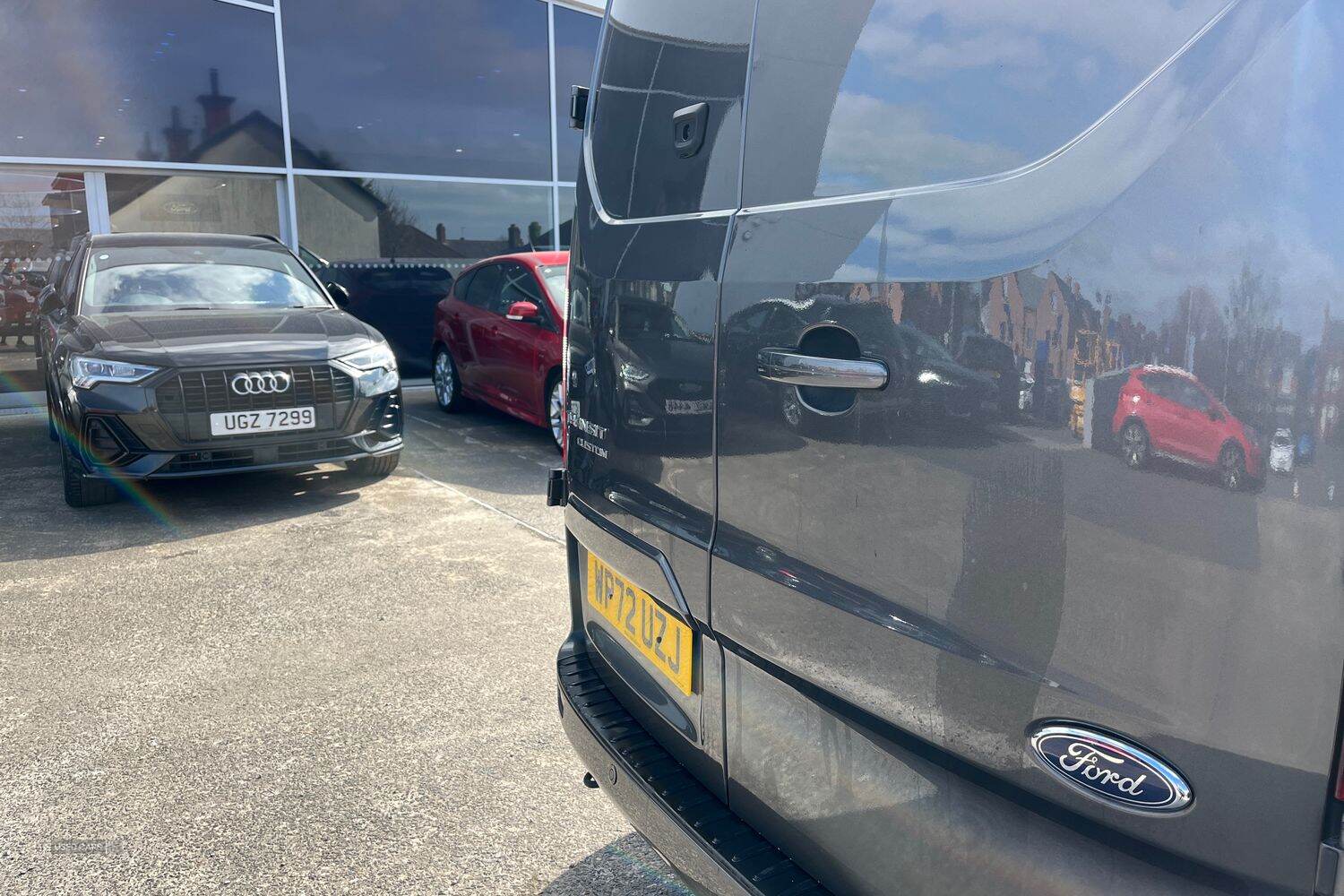 Nov 2022 Ford Transit Custom 2.0 EcoBlue 170ps Low Roof D/Cab Limited Van Auto