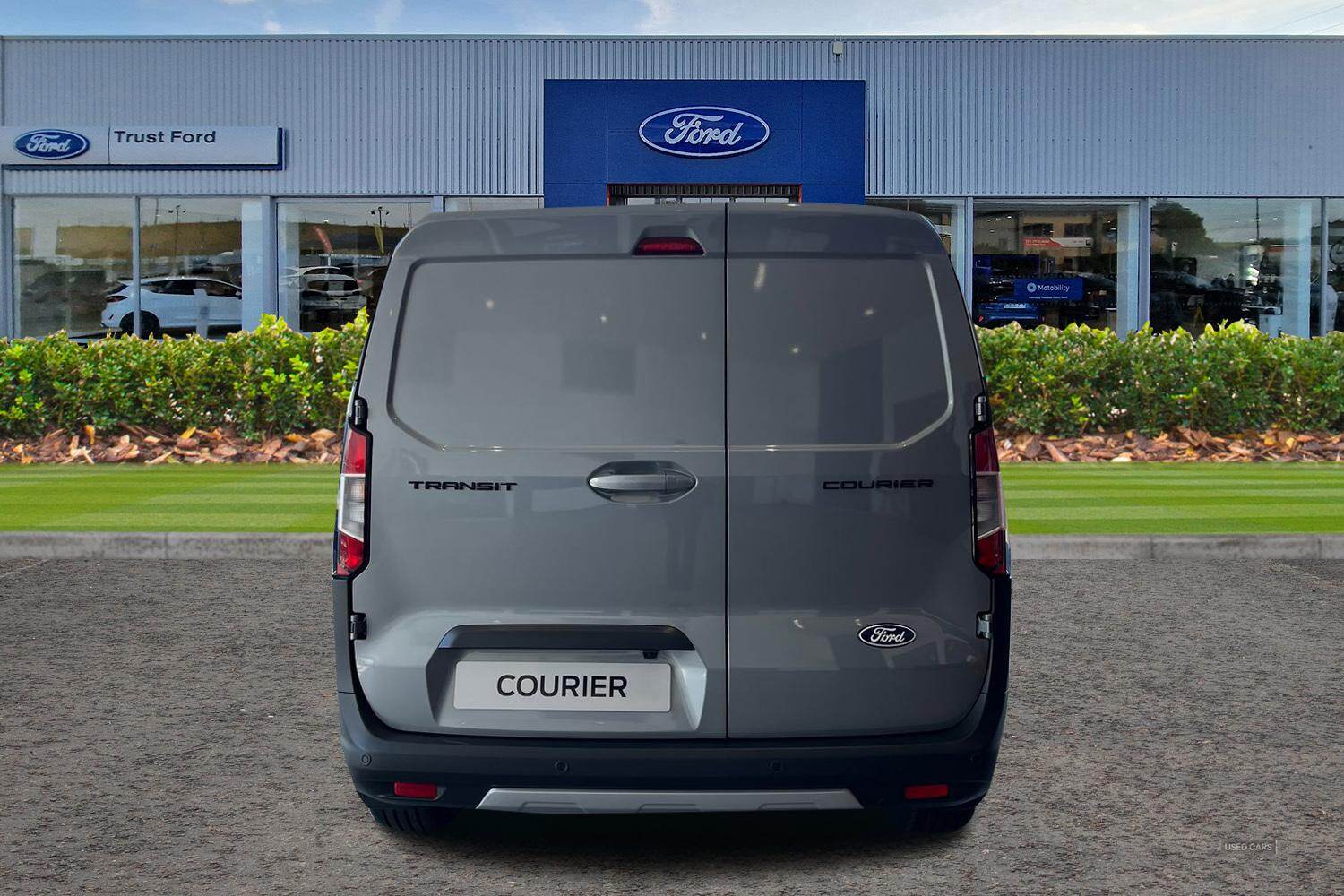 Ford Transit Courier Active 1.5 EcoBlue 100PS 6.2 6SPD Manual, FRONT AND REAR MUDFLAPS, LED LOAD LIGHTS, SAT NAV, IN STOCK