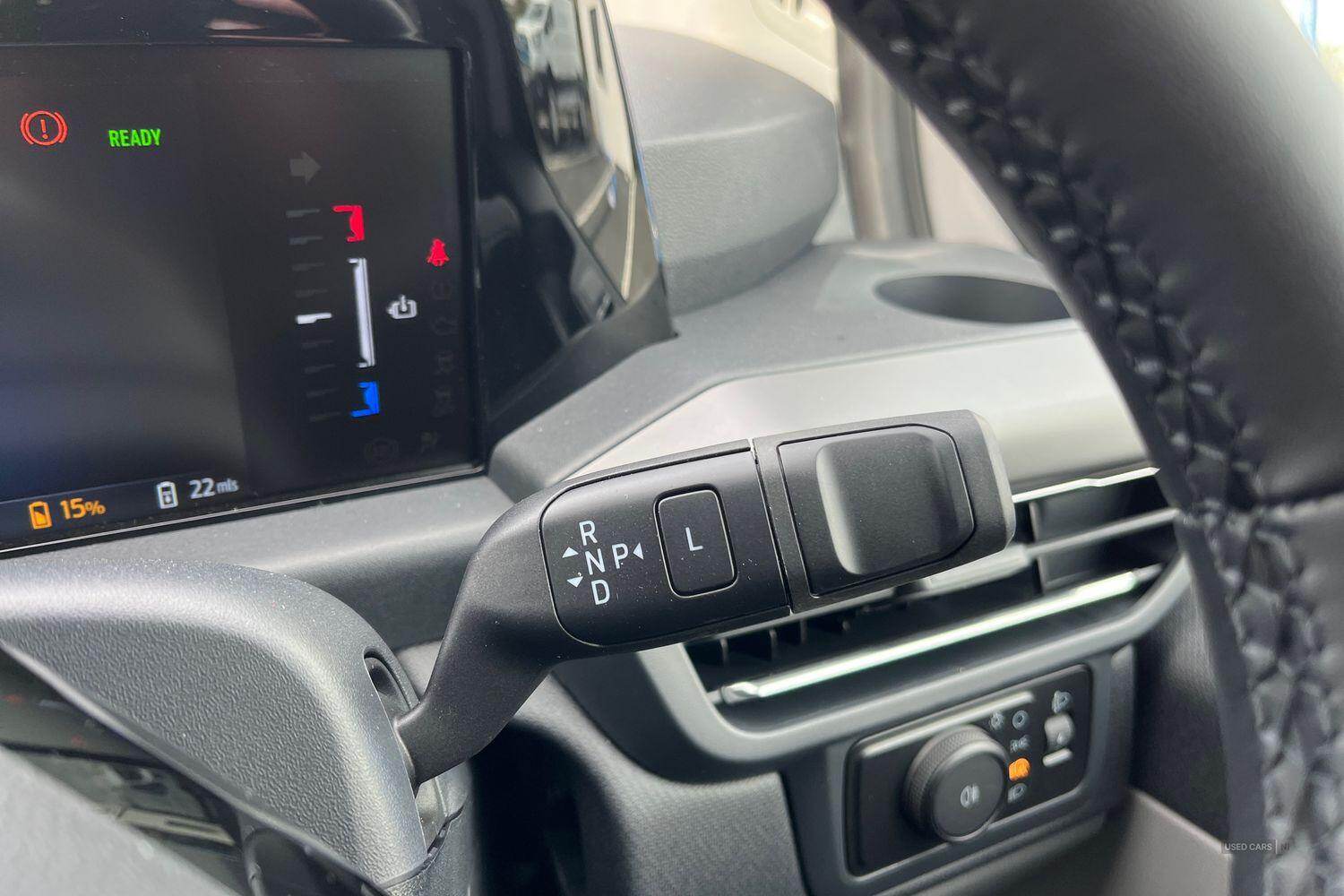 Ford E-TRANSIT TOURNEO CUSTOM 320 Titanium L1 SWB 8 Seat 65kWh 160kw 218PS BEV RWD Low Roof, REAR USB PORTS, IN STOCK