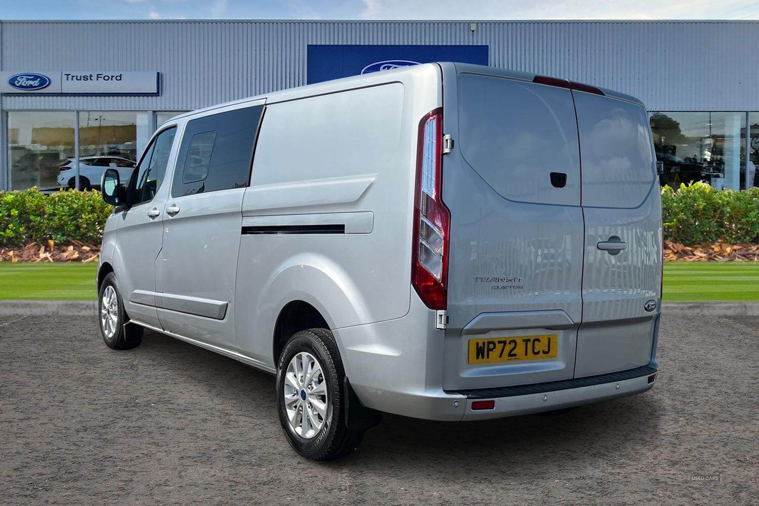 Nov 2022 Ford Transit Custom 2.0 EcoBlue 170ps Low Roof D/Cab Limited Van Auto