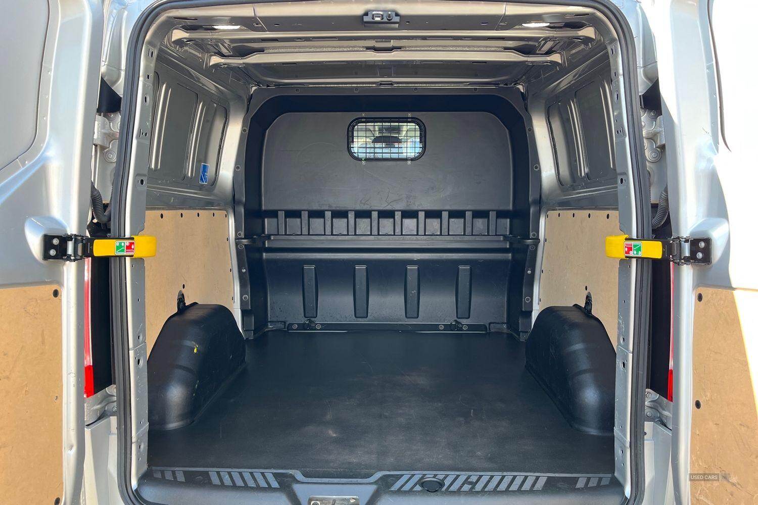 Nov 2022 Ford Transit Custom 2.0 EcoBlue 170ps Low Roof D/Cab Limited Van Auto