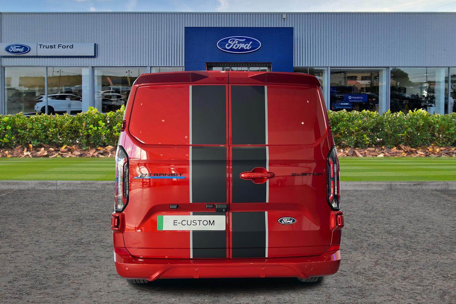Ford Transit Custom 320 SPORT AUTO L1 SWB Double Cab In Van 65kw 218PS RWD Low Roof, MATTE BLACK 19 INCH ALLOYS, IN STOCK