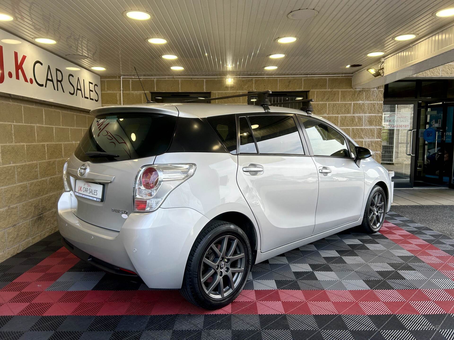 Jan 2016 Toyota Verso 1.6 D-4D Trend 5dr