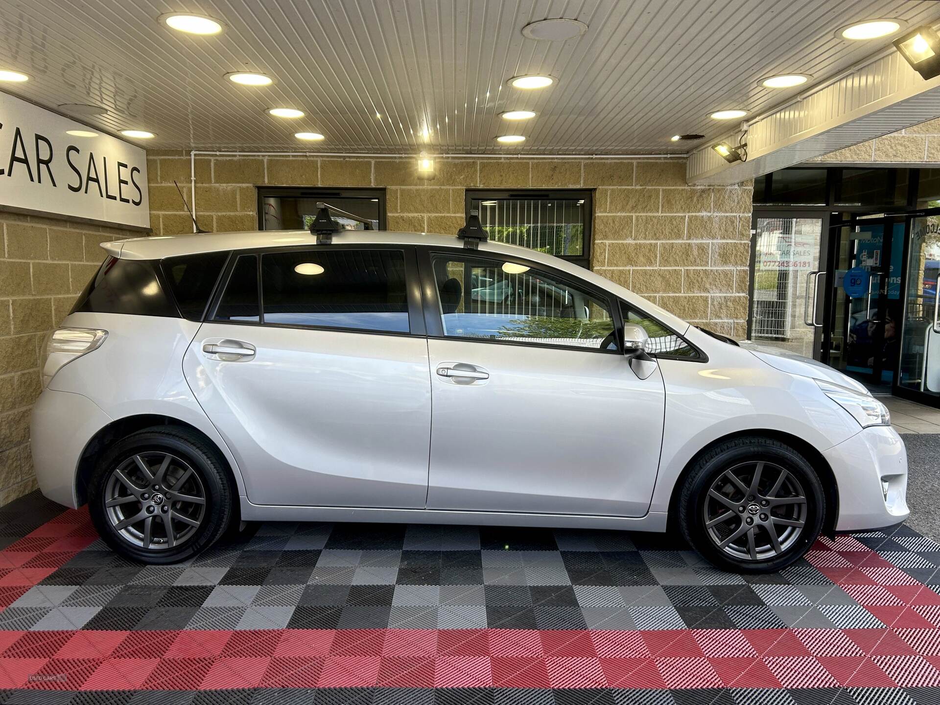 Jan 2016 Toyota Verso 1.6 D-4D Trend 5dr
