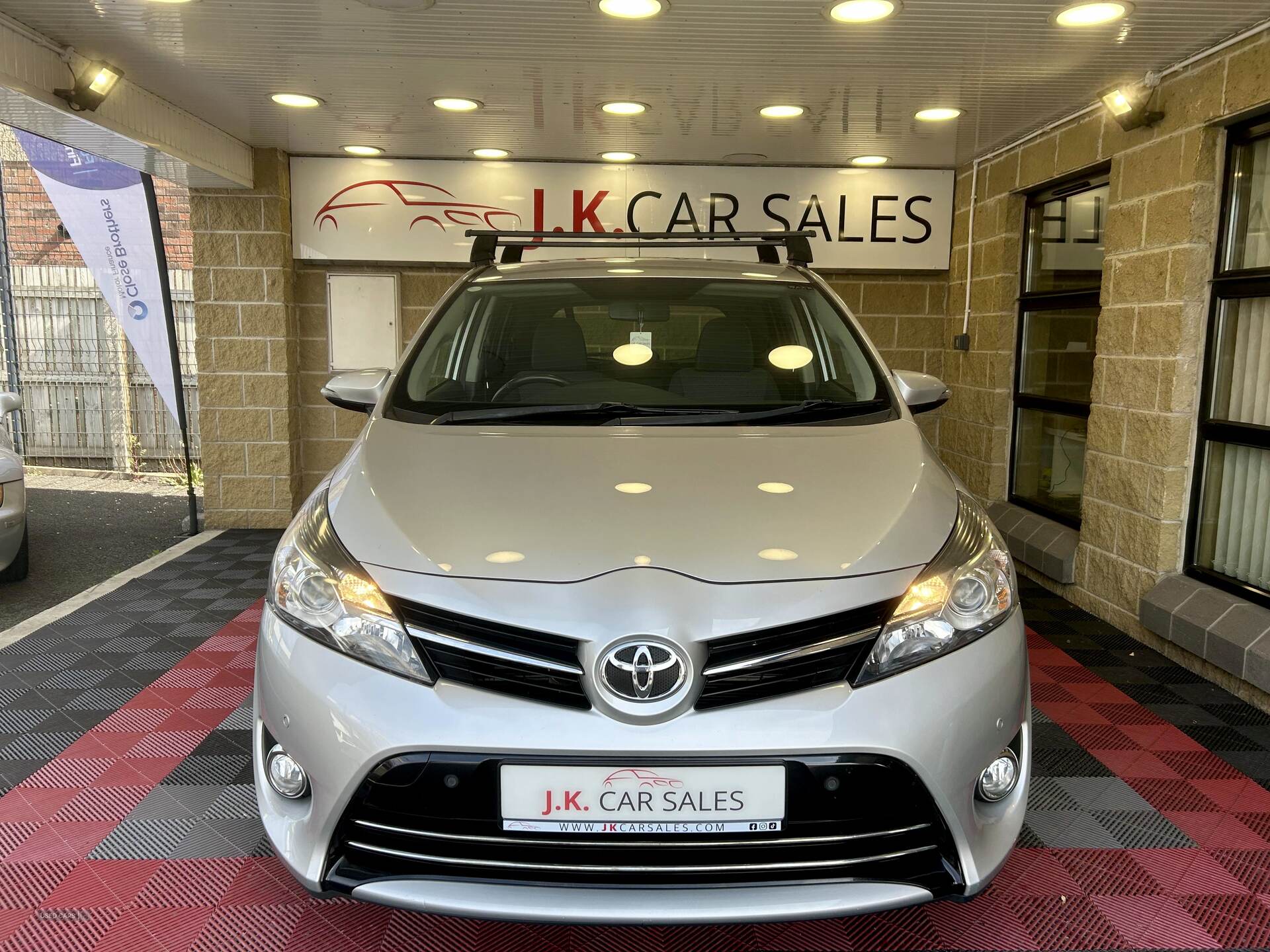 Jan 2016 Toyota Verso 1.6 D-4D Trend 5dr