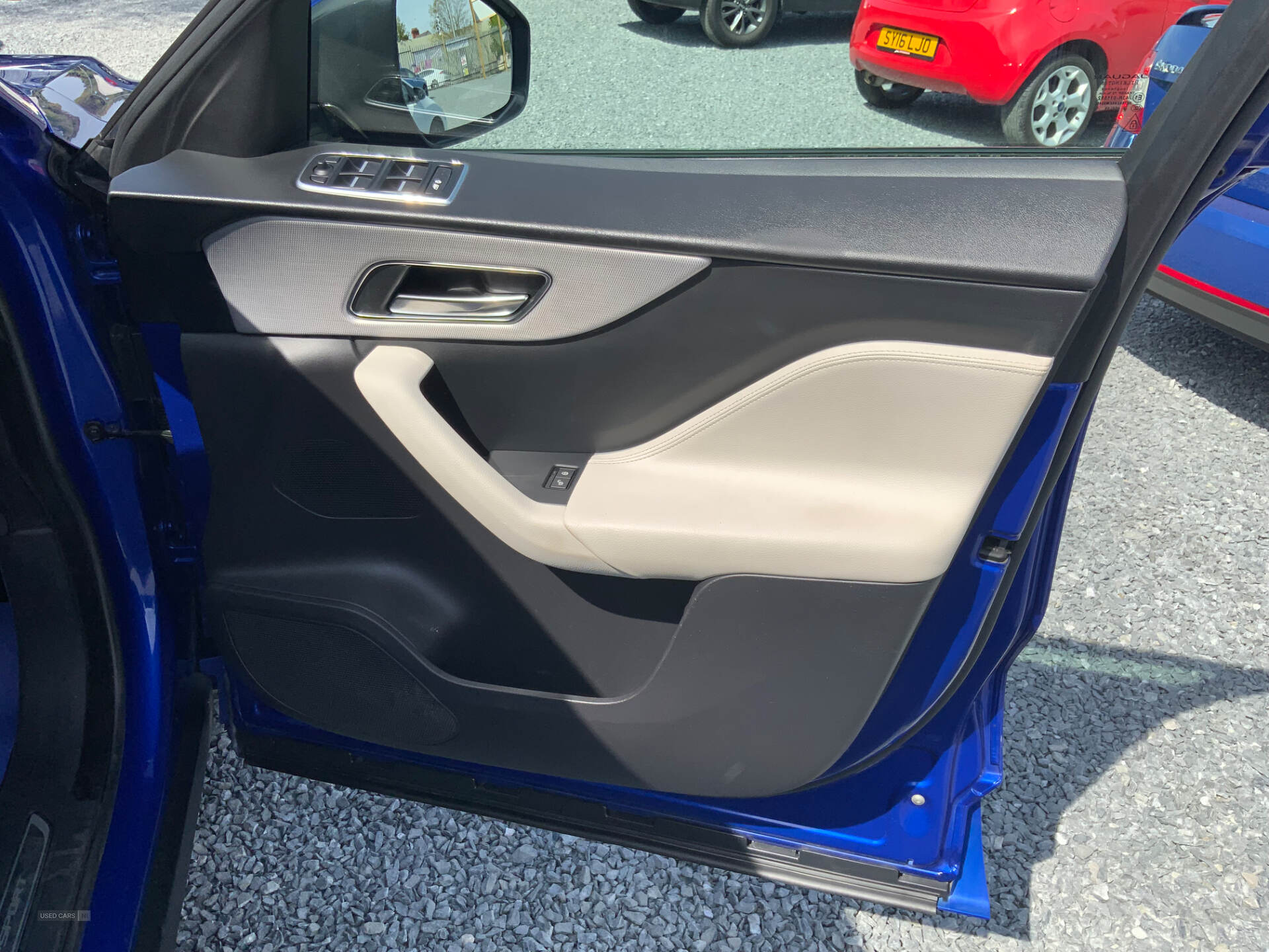 Oct 2017 Jaguar F-Pace 2.0d R-Sport 5dr Auto AWD