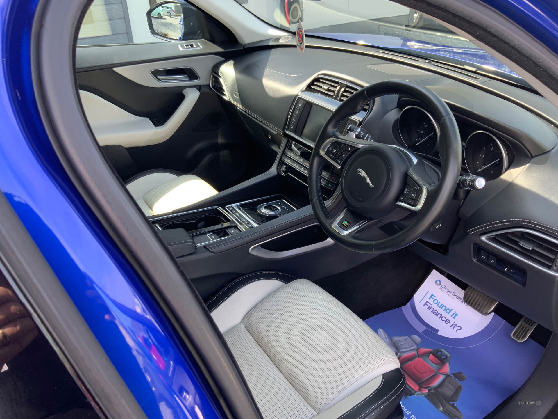 Oct 2017 Jaguar F-Pace 2.0d R-Sport 5dr Auto AWD