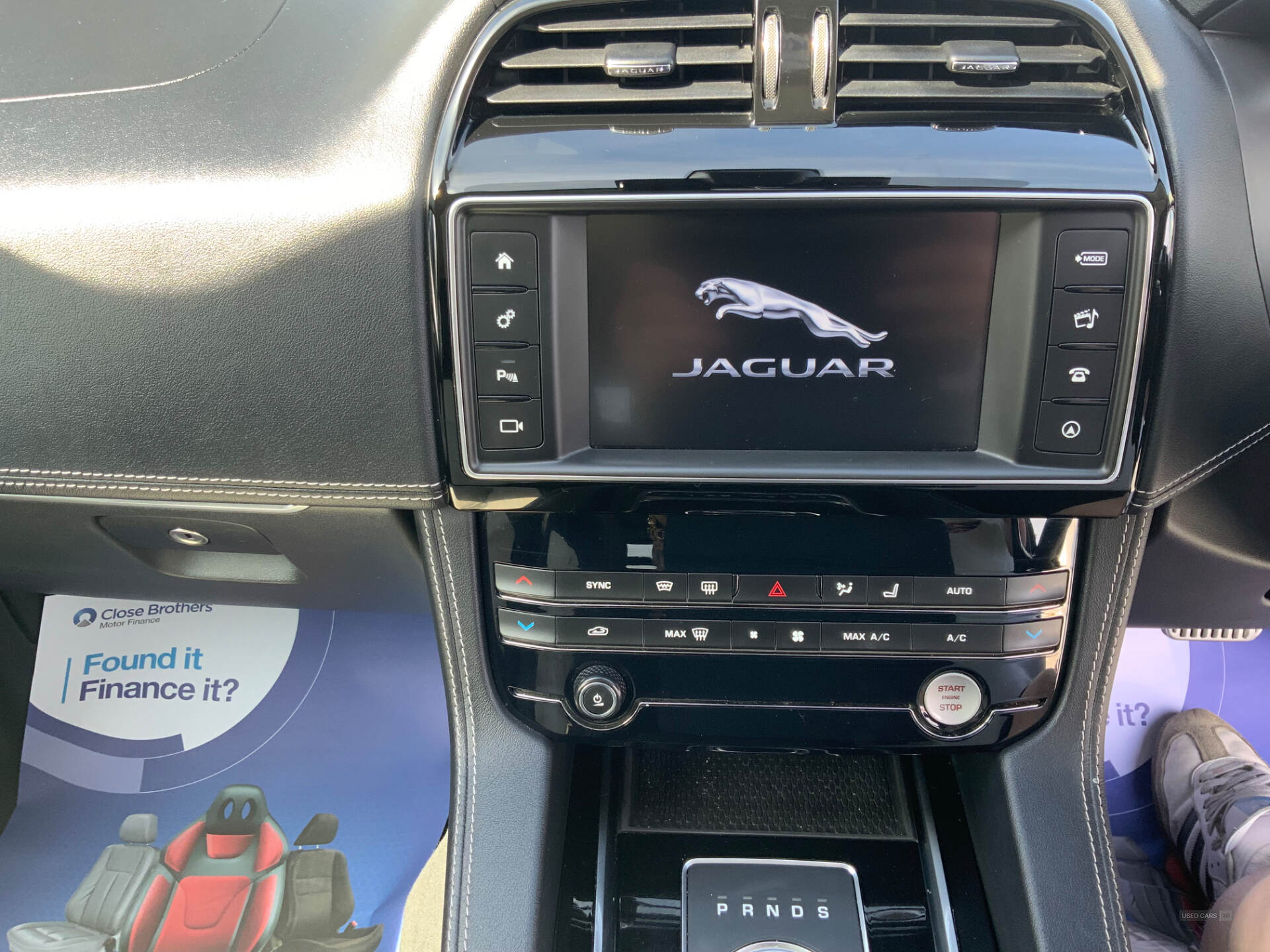Oct 2017 Jaguar F-Pace 2.0d R-Sport 5dr Auto AWD