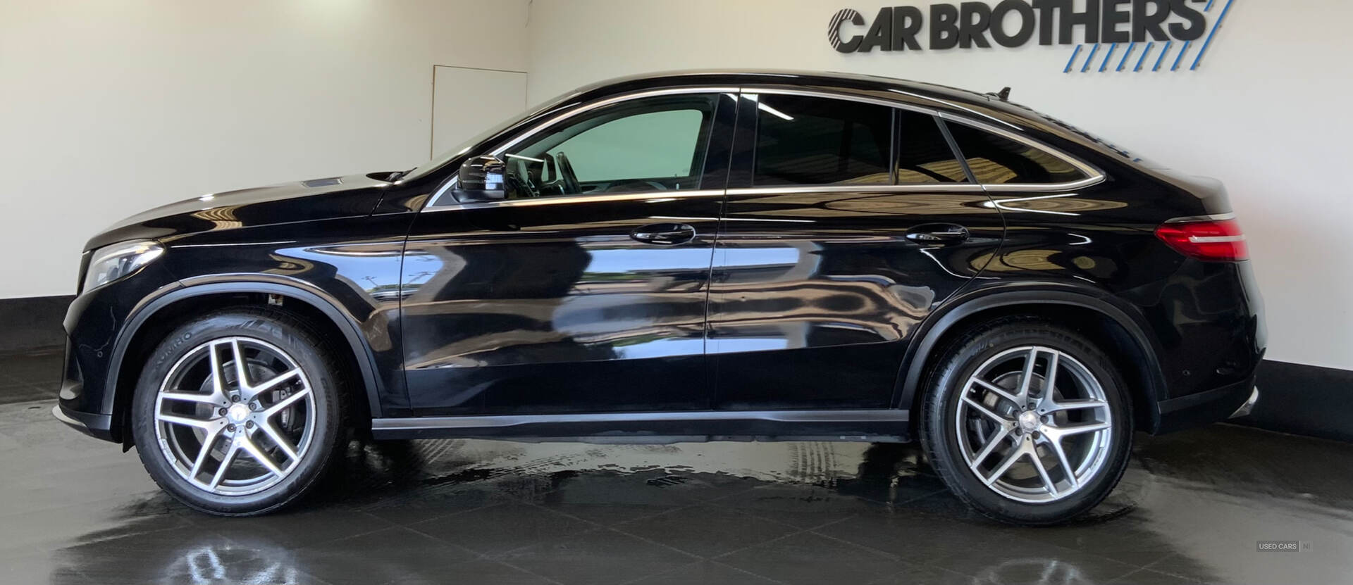 Jan 2016 Mercedes GLE-Class GLE 350d 4Matic AMG Line 5dr 9G-Tronic