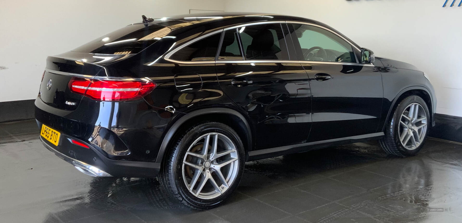 Jan 2016 Mercedes GLE-Class GLE 350d 4Matic AMG Line 5dr 9G-Tronic