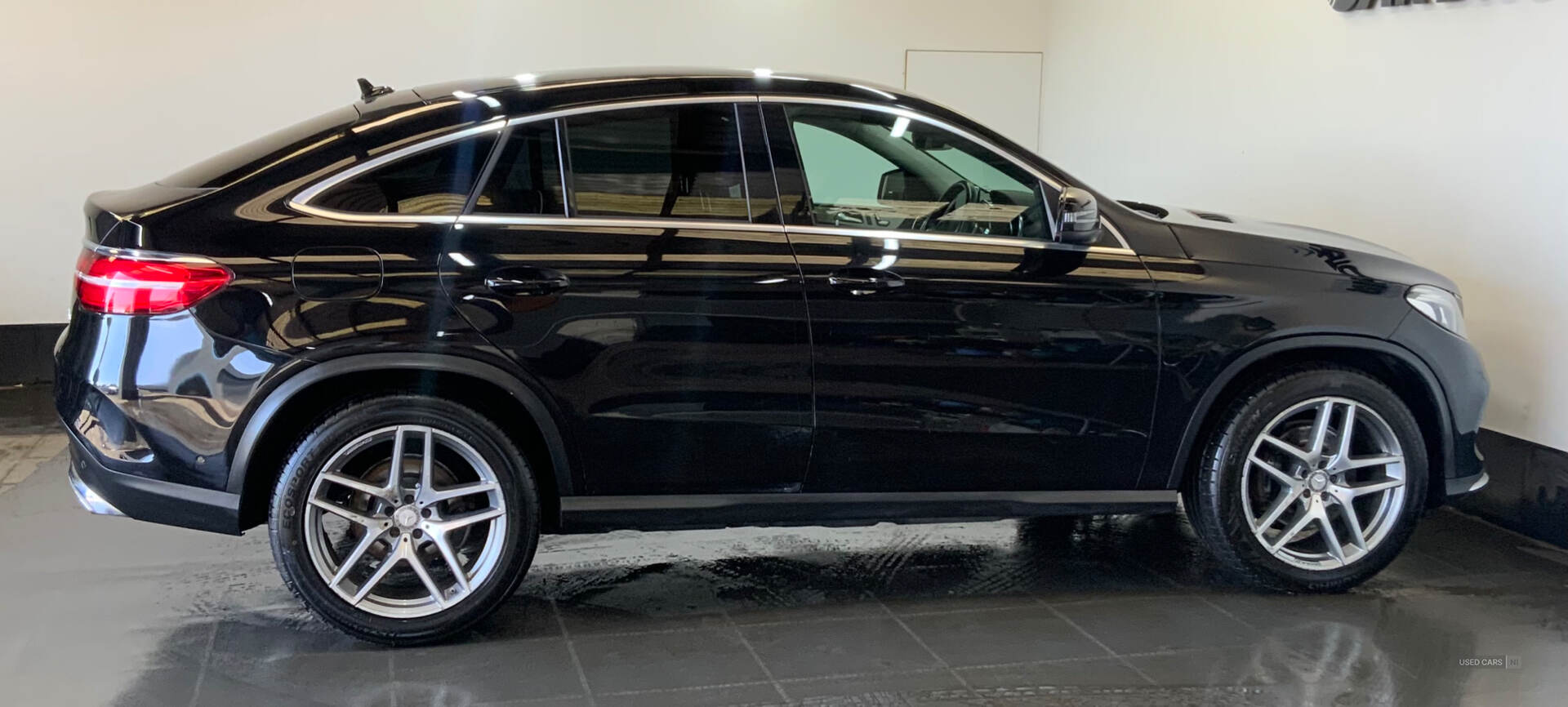 Jan 2016 Mercedes GLE-Class GLE 350d 4Matic AMG Line 5dr 9G-Tronic