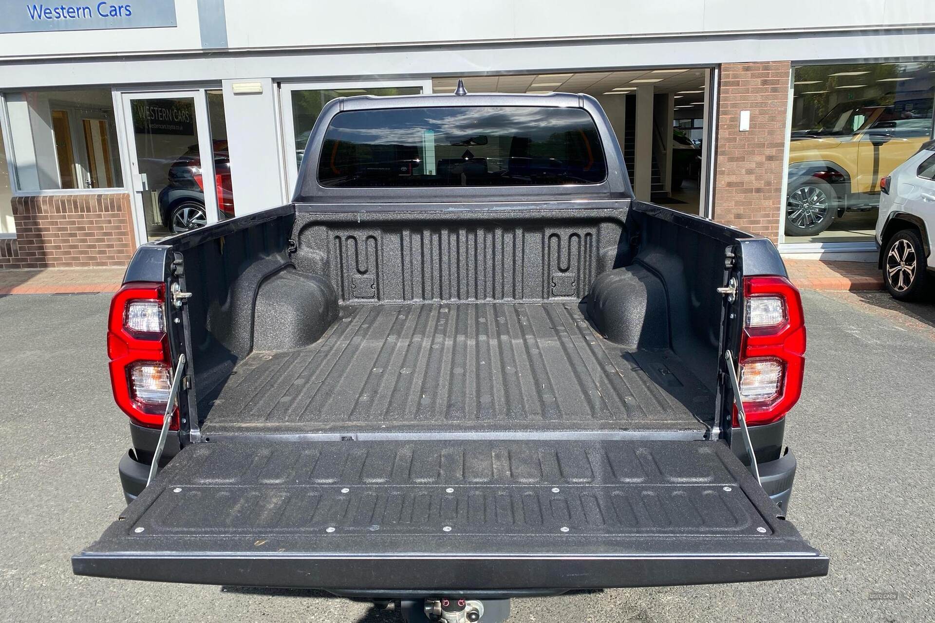 Jun 2022 Toyota Hilux Invincible X D/Cab Pick Up 2.8 D-4D Auto