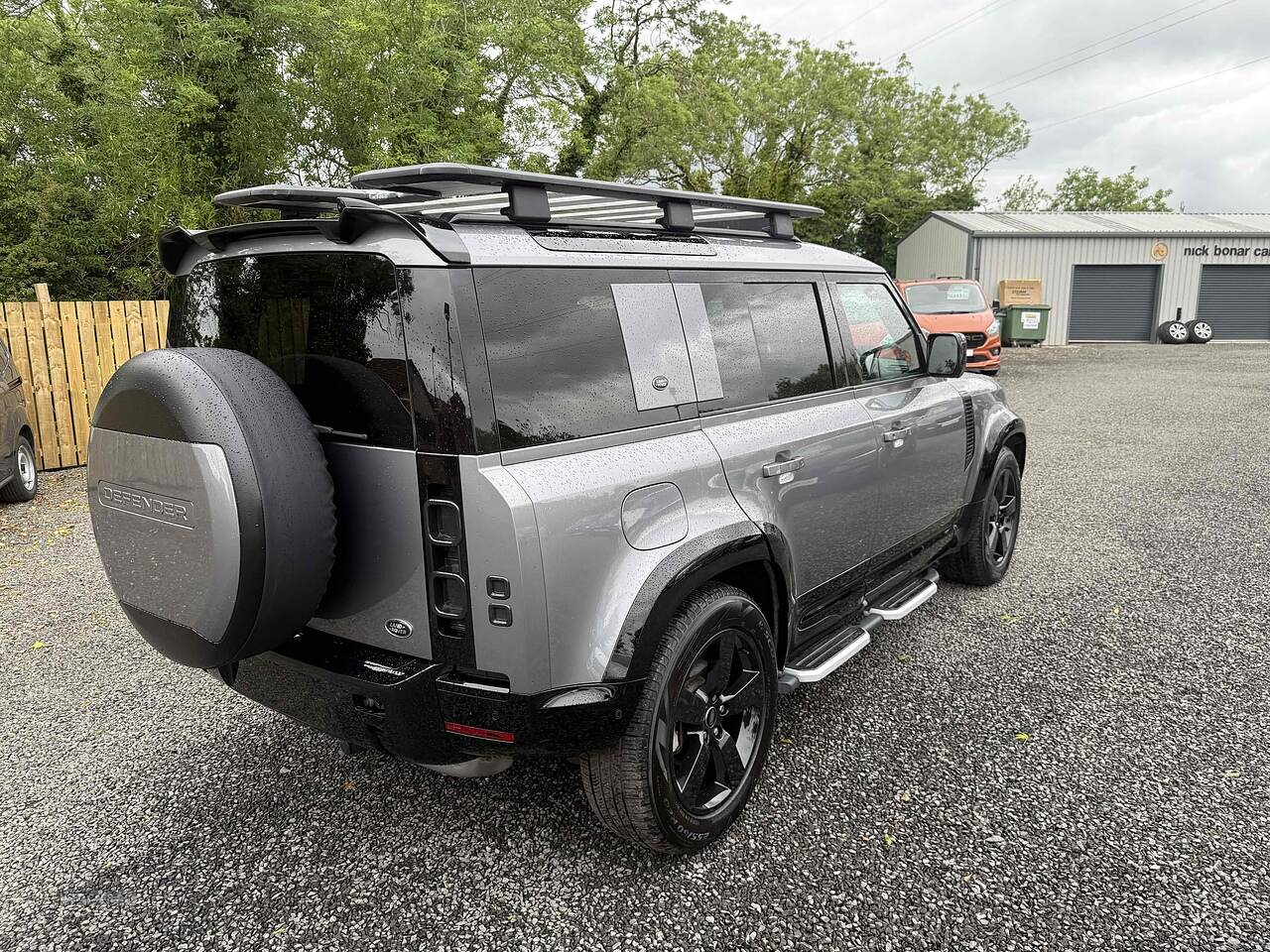 Apr 2021 Land Rover Defender 3.0 D250 SE 110 5dr Auto