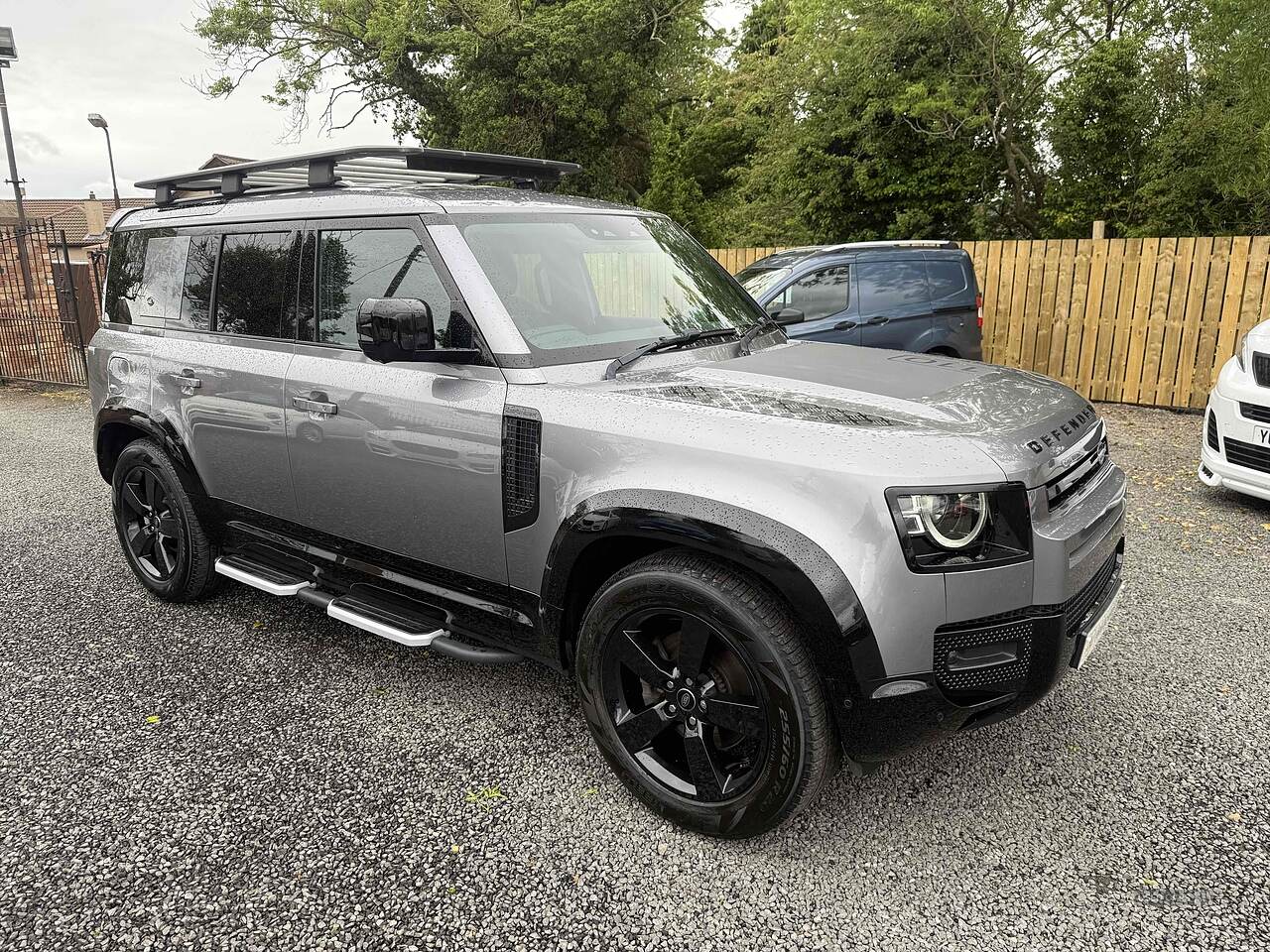 Apr 2021 Land Rover Defender 3.0 D250 SE 110 5dr Auto