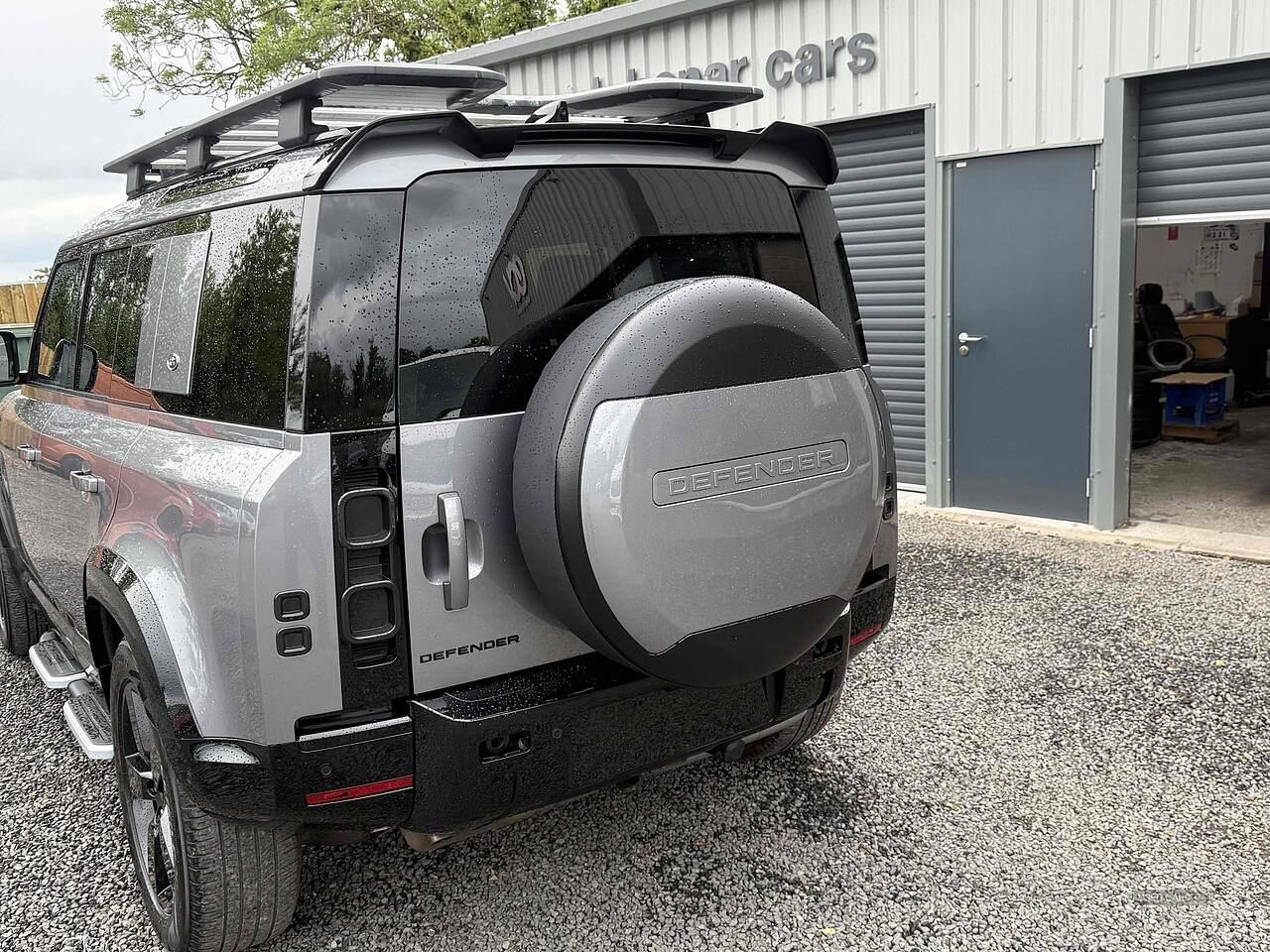 Apr 2021 Land Rover Defender 3.0 D250 SE 110 5dr Auto