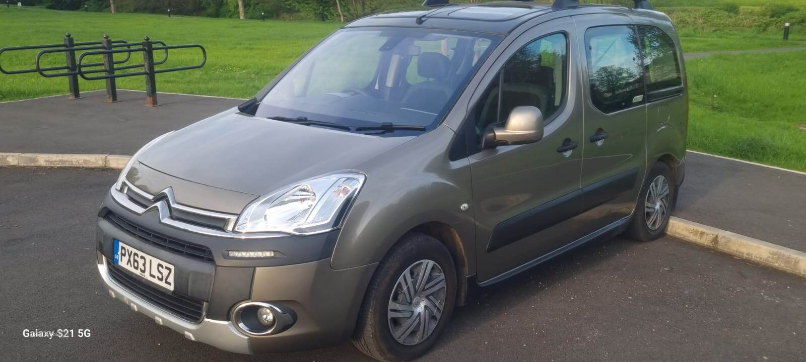 Sep 2013 Citroen Berlingo Multispace 1.6 e-HDi 90 Airdream XTR 5dr EGS6