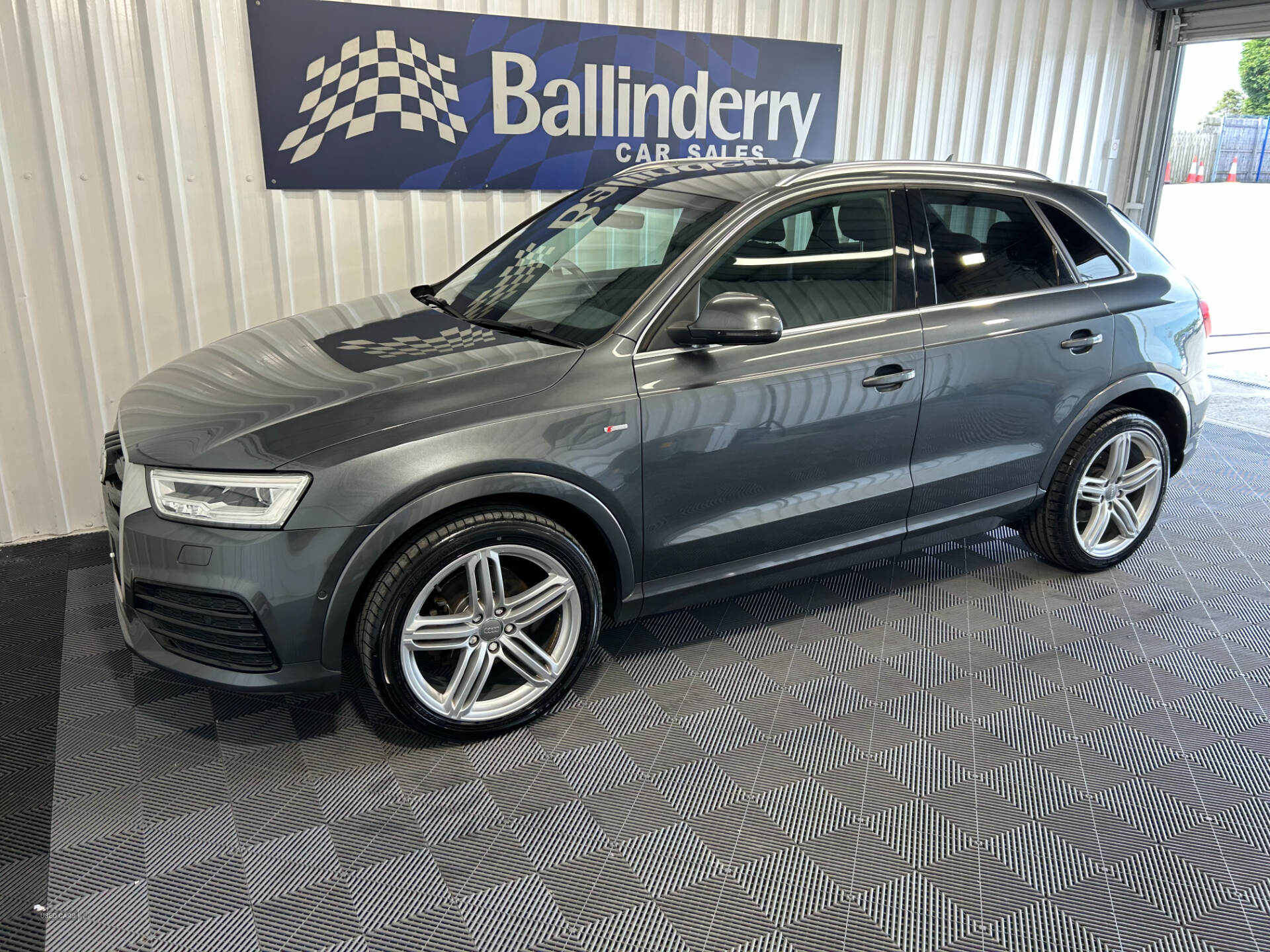 May 2016 Audi Q3 2.0 TDI Quattro S Line Plus 5dr