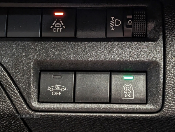 Peugeot 3008 DIESEL ESTATE in Antrim