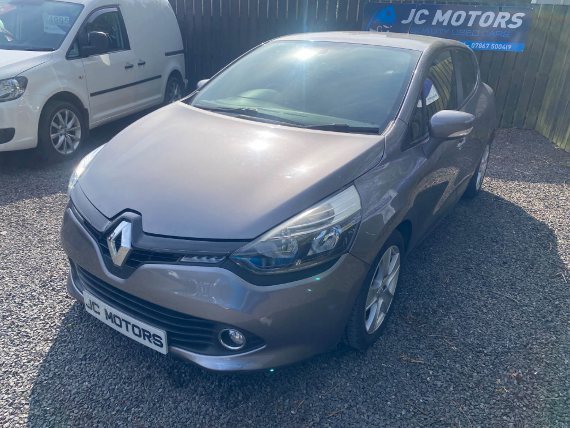 Jan 2014 Renault Clio 1.5 dCi 90 Expression+ Energy 5dr