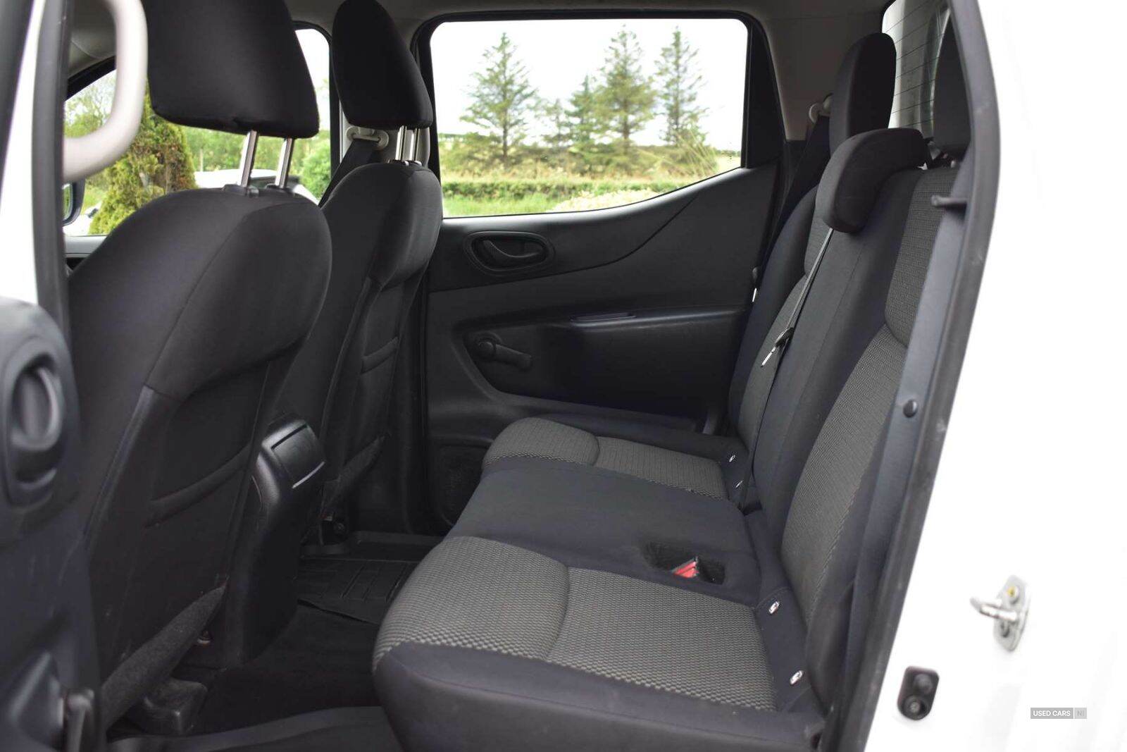 Nov 2021 Nissan Navara Double Cab Pick Up Visia 2.3dCi 163 TT 4WD