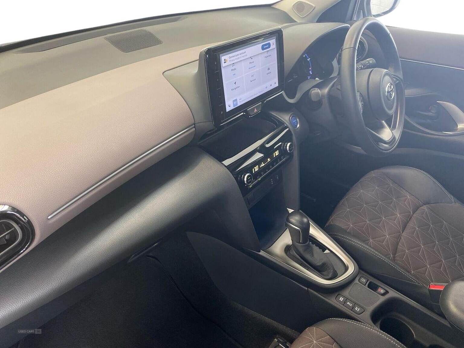 Aug 2022 Toyota Yaris Cross 1.5 Hybrid Excel 5Dr Cvt