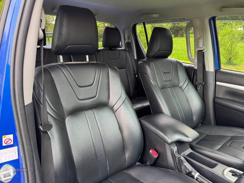 Mar 2017 Toyota Hi-lux Invincible X D/Cab Pick Up 2.4 D-4D Auto