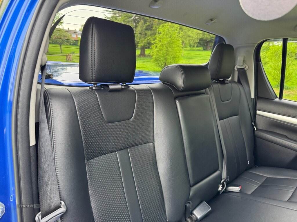 Mar 2017 Toyota Hi-lux Invincible X D/Cab Pick Up 2.4 D-4D Auto
