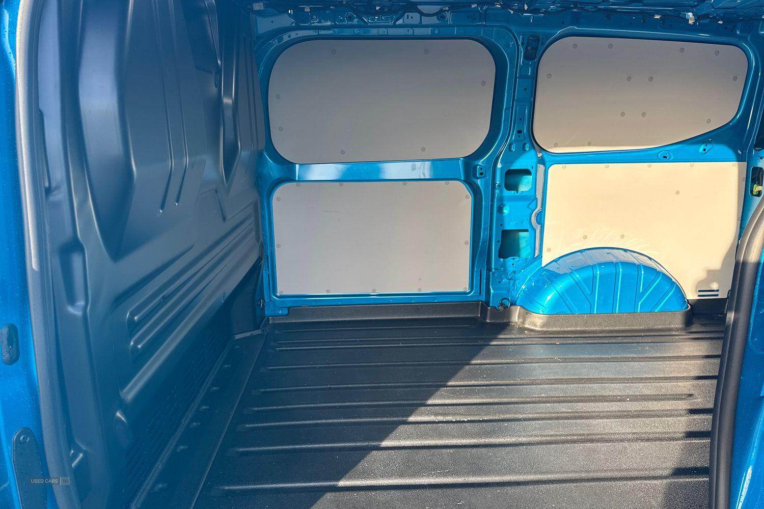Sep 2024 Ford Transit Custom 100kW 65kWh H1 Van Limited Auto