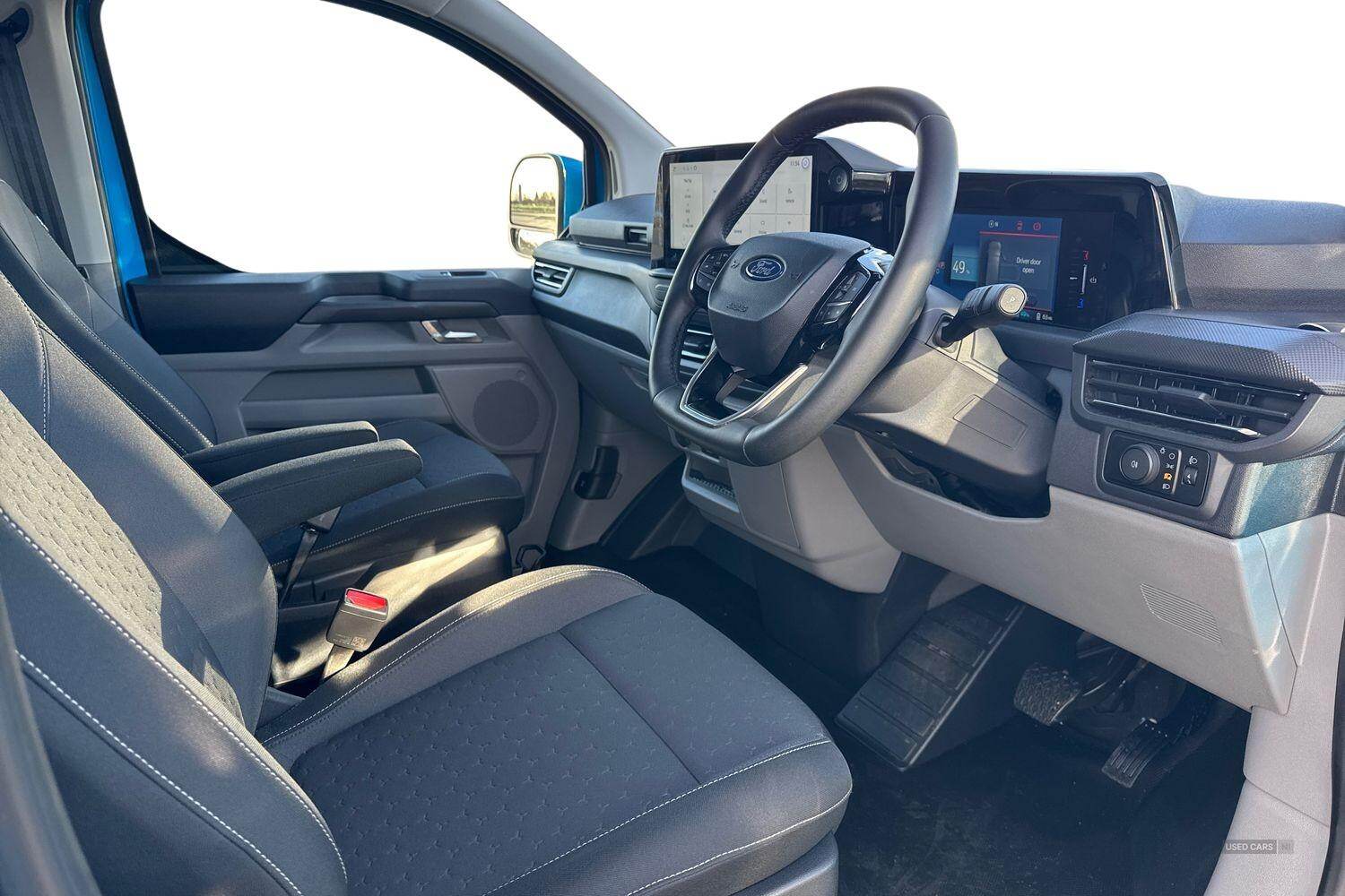 Sep 2024 Ford Transit Custom 100kW 65kWh H1 Van Limited Auto