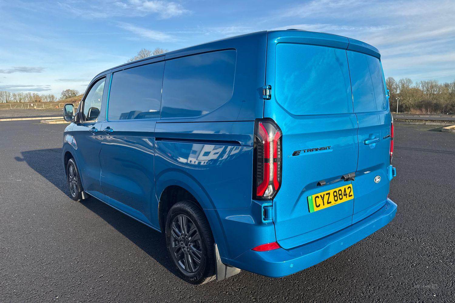 Sep 2024 Ford Transit Custom 100kW 65kWh H1 Van Limited Auto