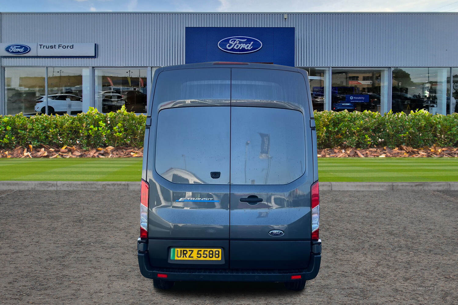 Mar 2023 Ford Transit 135kW 68kWh H3 Trend Van Auto