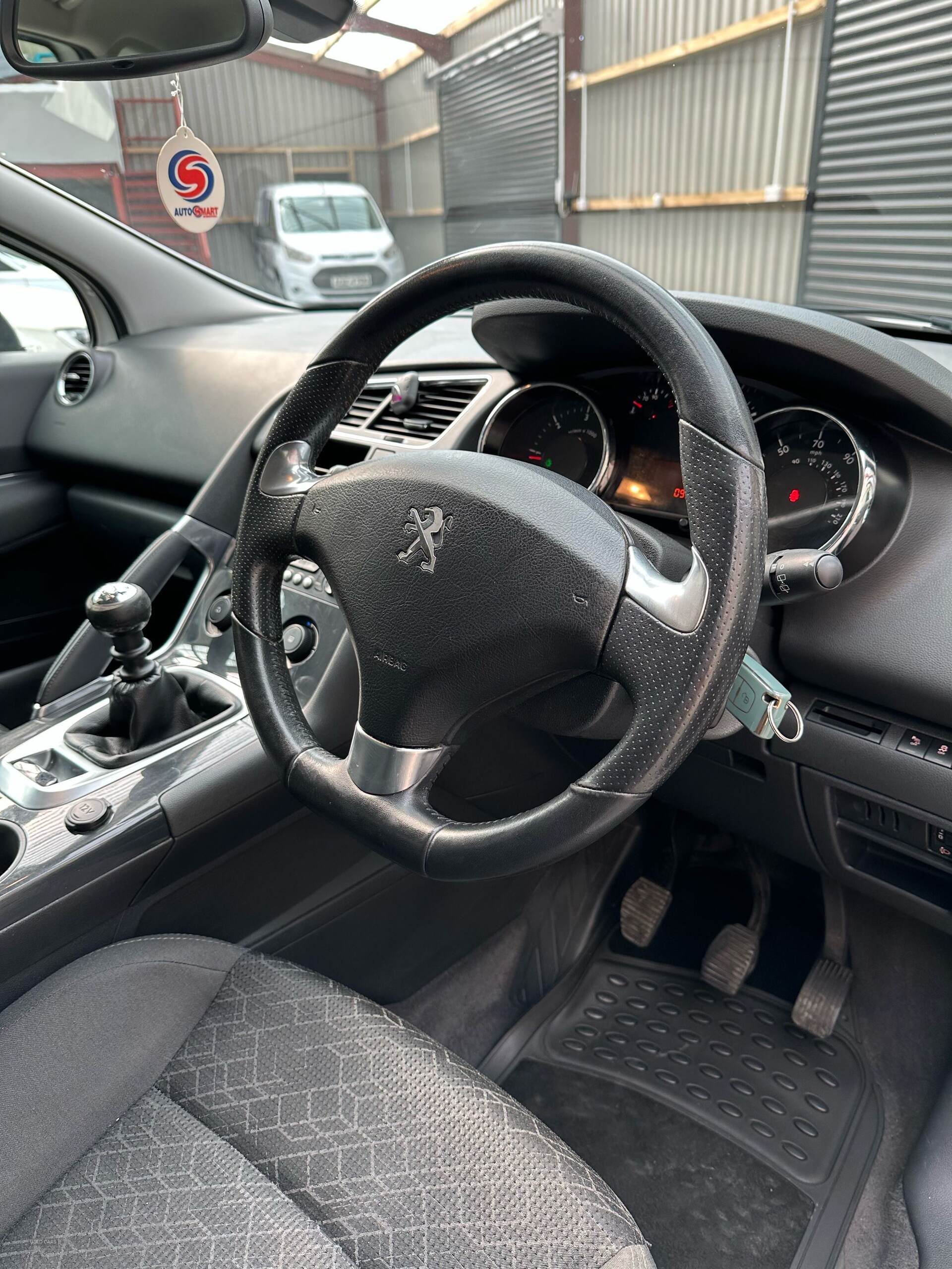 Nov 2015 Peugeot 3008 1.6 HDi Active 5dr