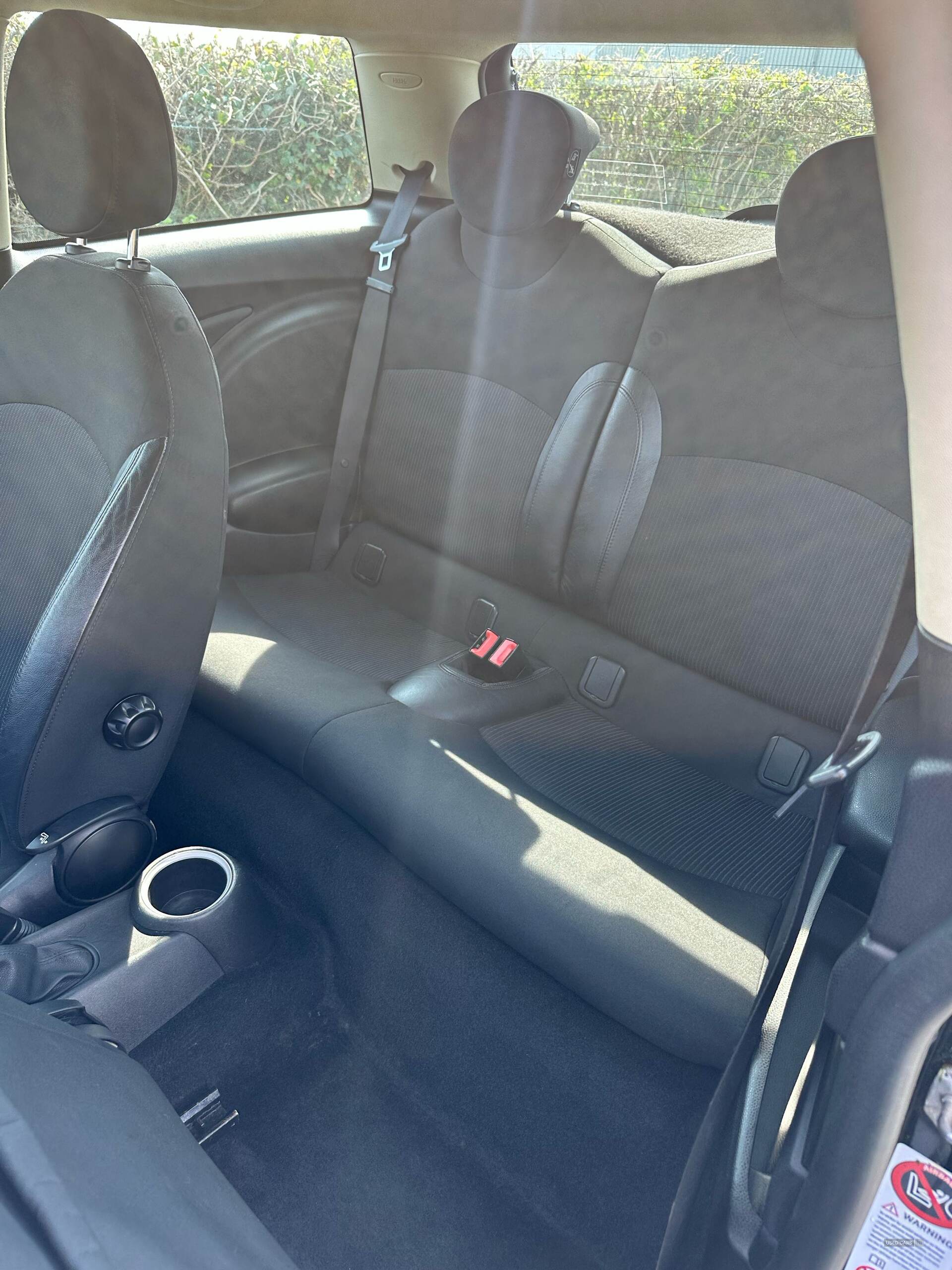 Mar 2011 MINI Hatch 1.6 Cooper D 3dr