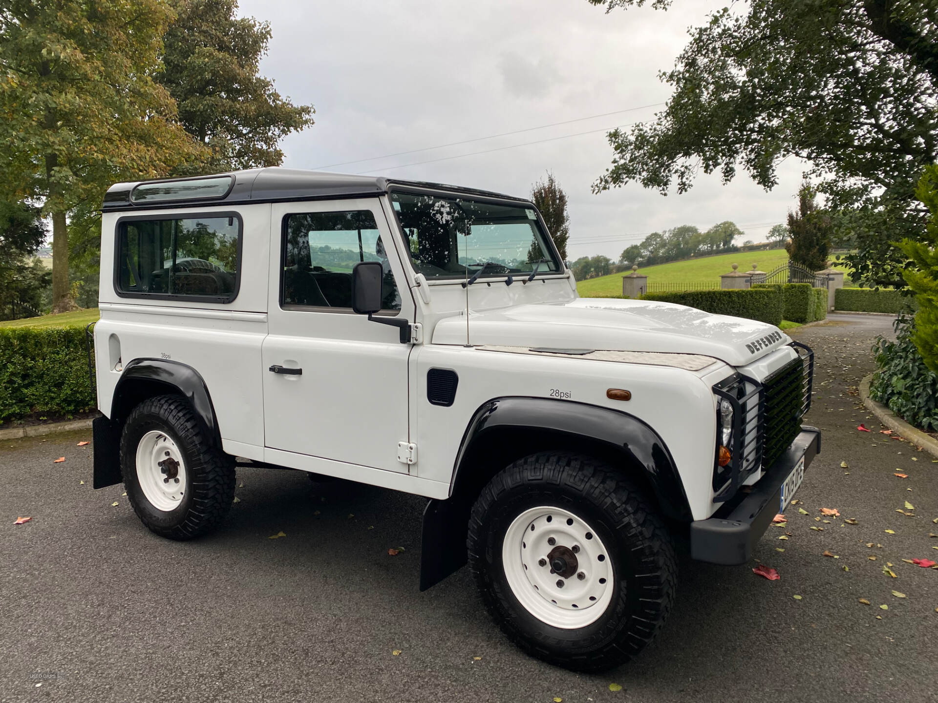 Jul 2015 Land Rover Defender Station Wagon TDCi [2.2]