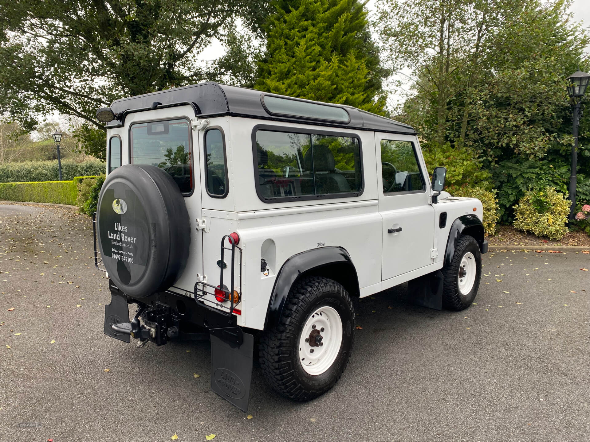 Jul 2015 Land Rover Defender Station Wagon TDCi [2.2]