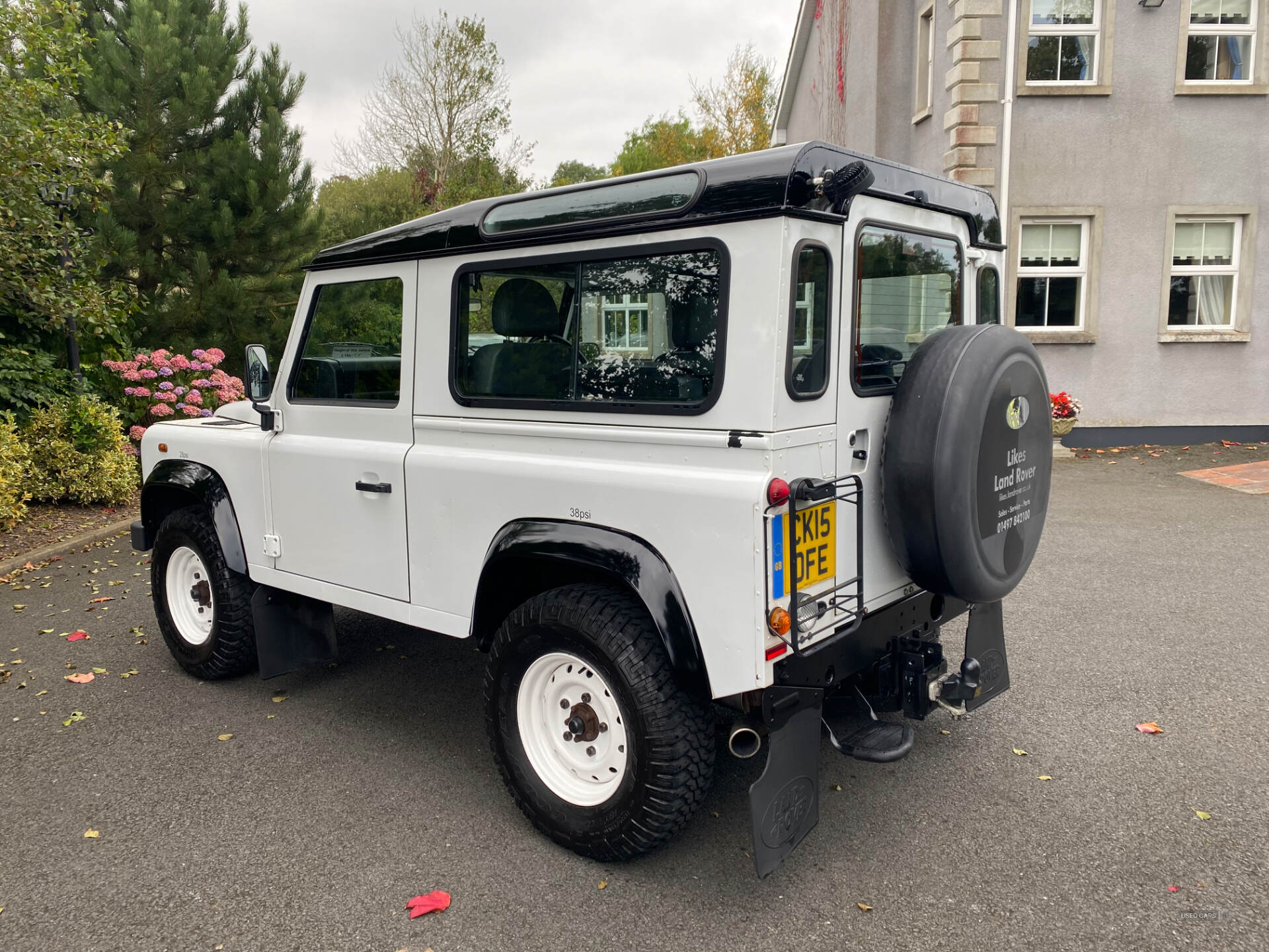 Jul 2015 Land Rover Defender Station Wagon TDCi [2.2]