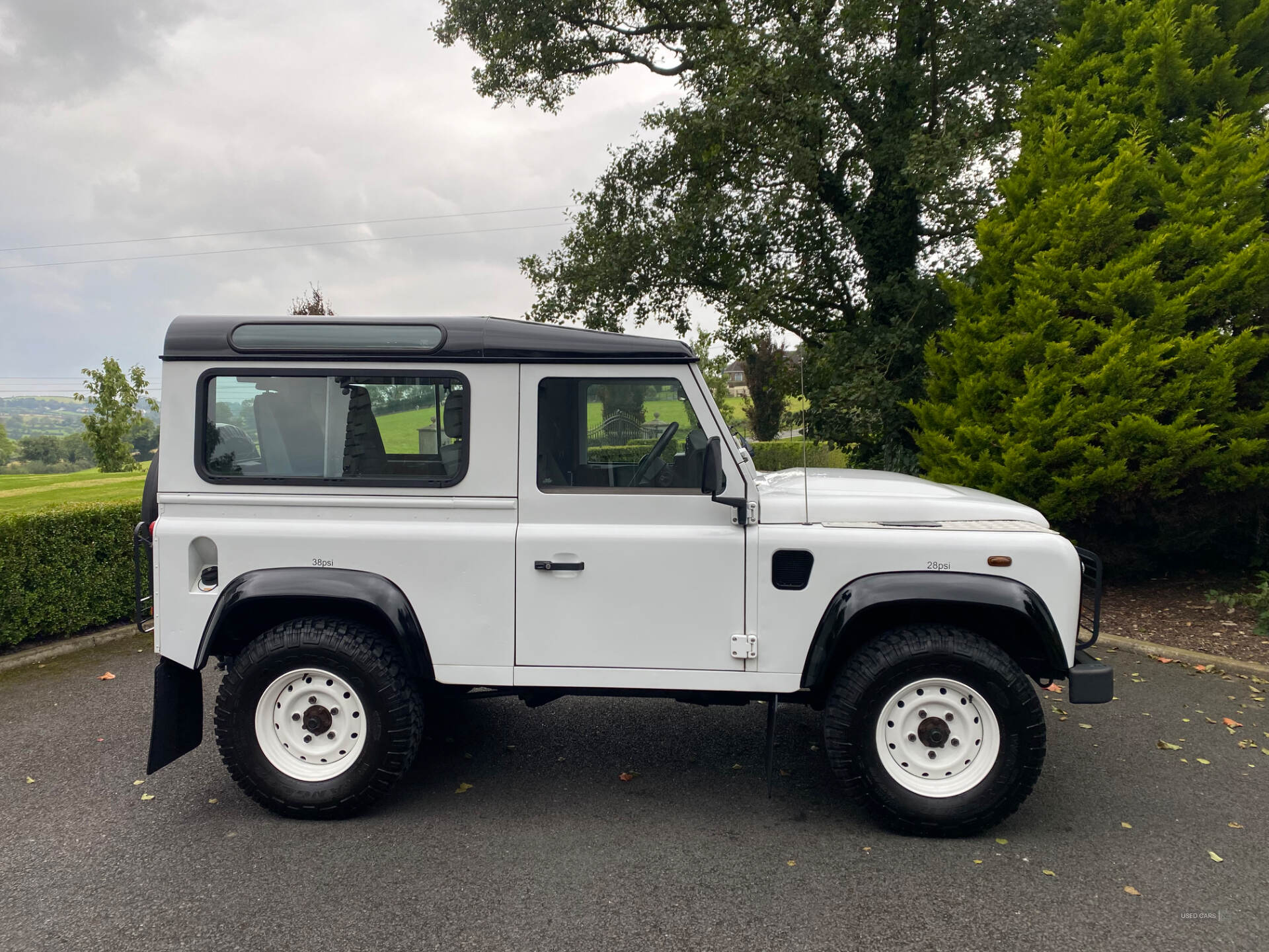 Jul 2015 Land Rover Defender Station Wagon TDCi [2.2]