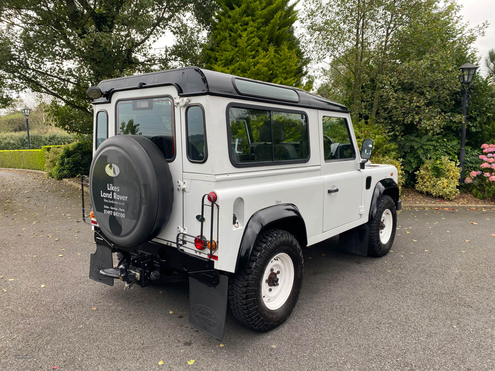 Jul 2015 Land Rover Defender Station Wagon TDCi [2.2]