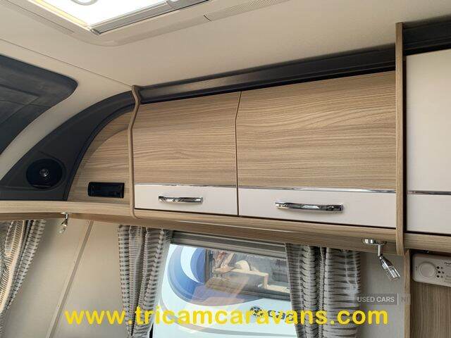 2018 Coachman Kimberley 545/4, Fixed Island Bed, Separate Shower