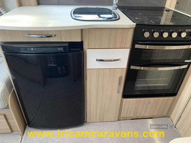 2018 Coachman Kimberley 545/4, Fixed Island Bed, Separate Shower