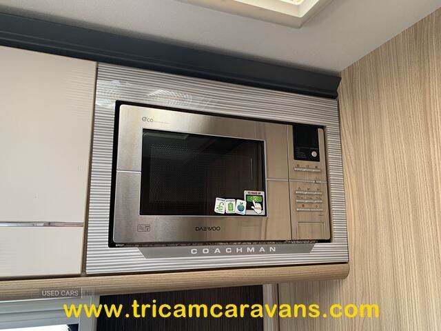 2018 Coachman Kimberley 545/4, Fixed Island Bed, Separate Shower
