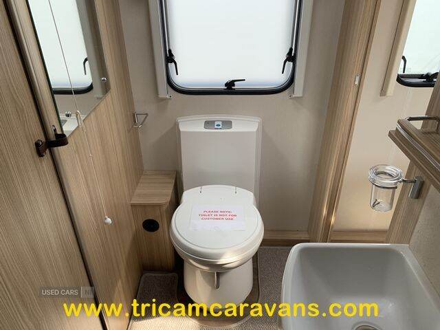 2018 Coachman Kimberley 545/4, Fixed Island Bed, Separate Shower