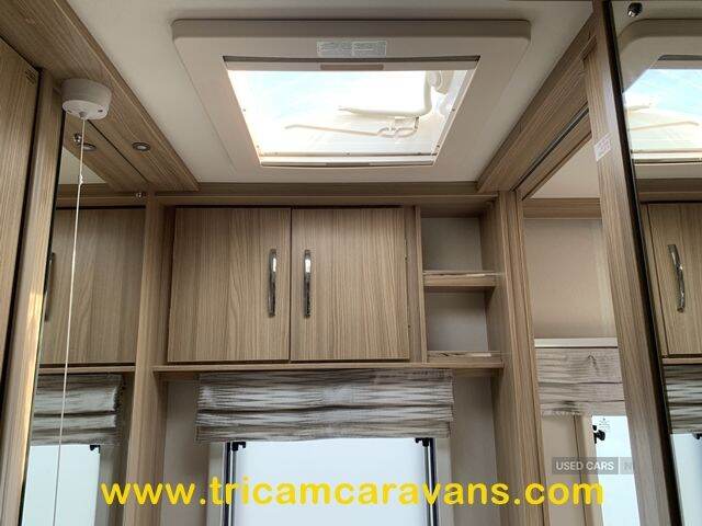 2018 Coachman Kimberley 545/4, Fixed Island Bed, Separate Shower