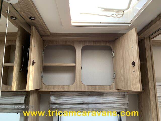 2018 Coachman Kimberley 545/4, Fixed Island Bed, Separate Shower